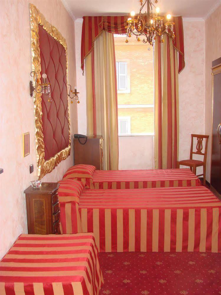 Residenza Vaticana Rome Buitenkant foto